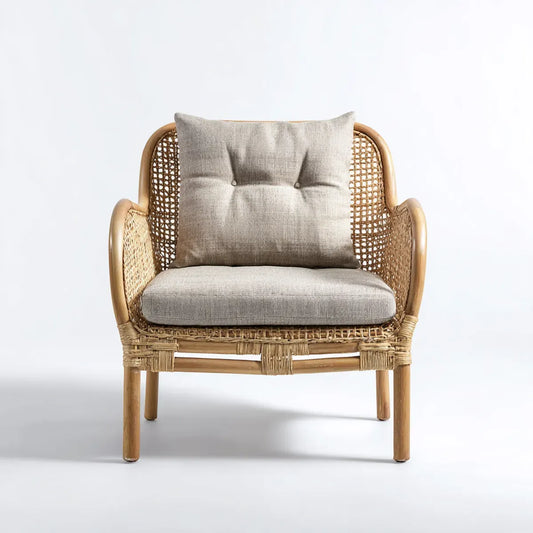 Poltrona da soggiorno beige in rattan naturale intrecciato con cuscini 70 x 75 x 85 cm arrotondata
